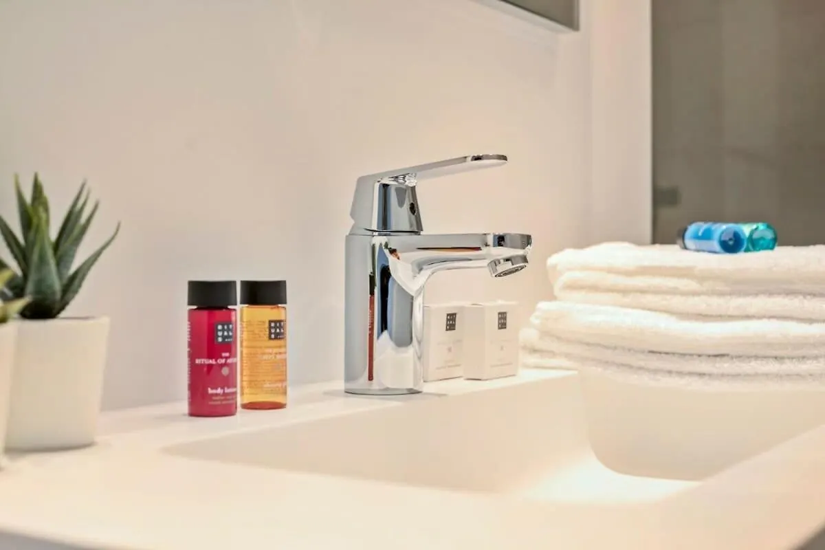 Spacious Apt Near The Beach In The Heart Of The Lively Ostend City Center Apartment 0*,  Belgium
