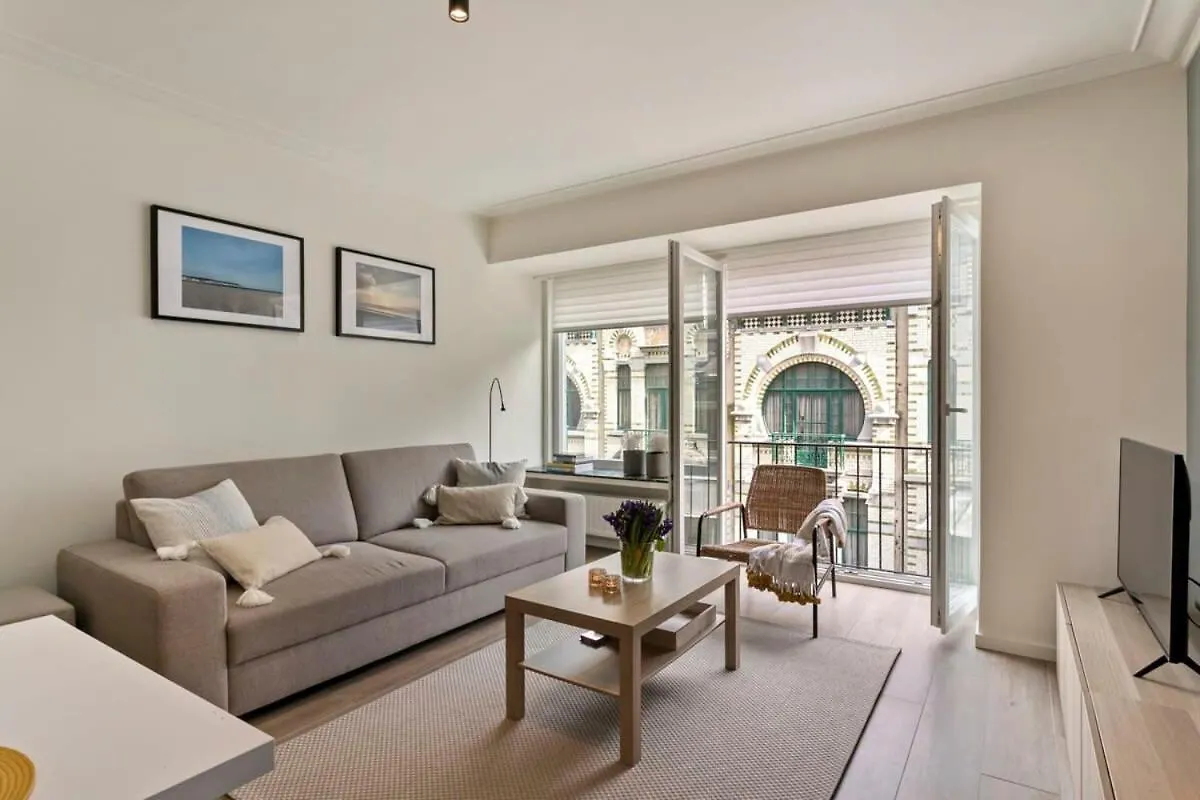 Spacious Apt Near The Beach In The Heart Of The Lively Ostend City Center Apartment