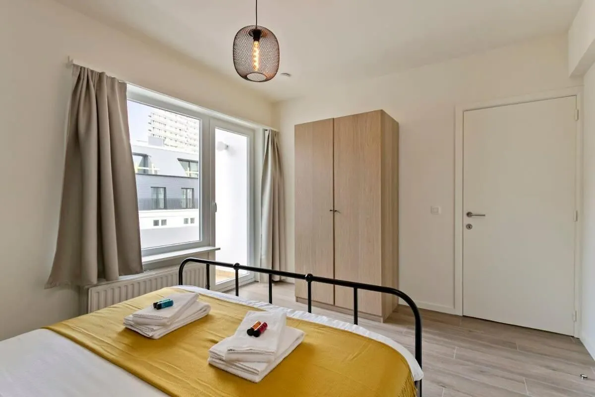 Spacious Apt Near The Beach In The Heart Of The Lively Ostend City Center Apartment